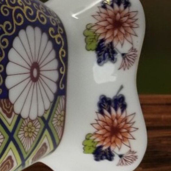 Colorful Japanese Imari Pitcher Multicolor Chrysanthemum & Lotus Flower 9 1/2 in - Picture 13 of 14